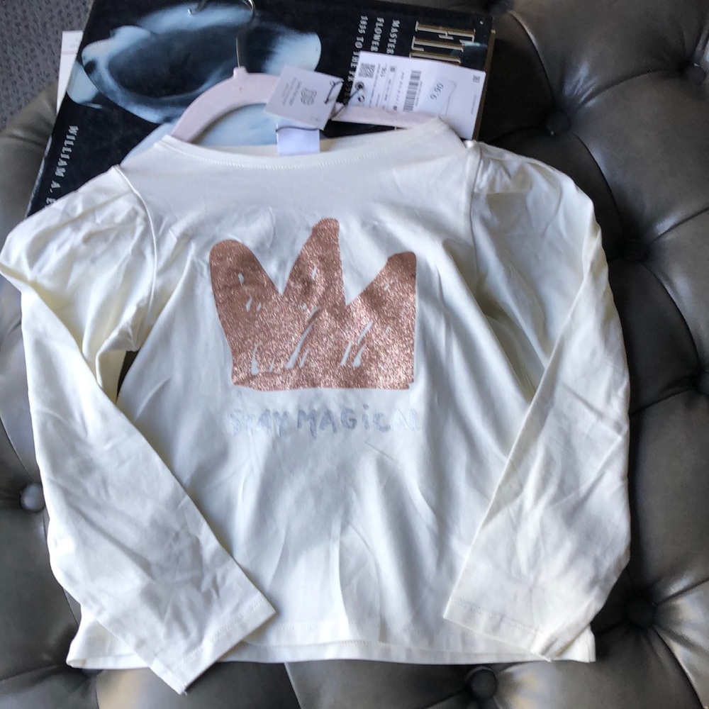 Zara Size 6 Stay Magical top